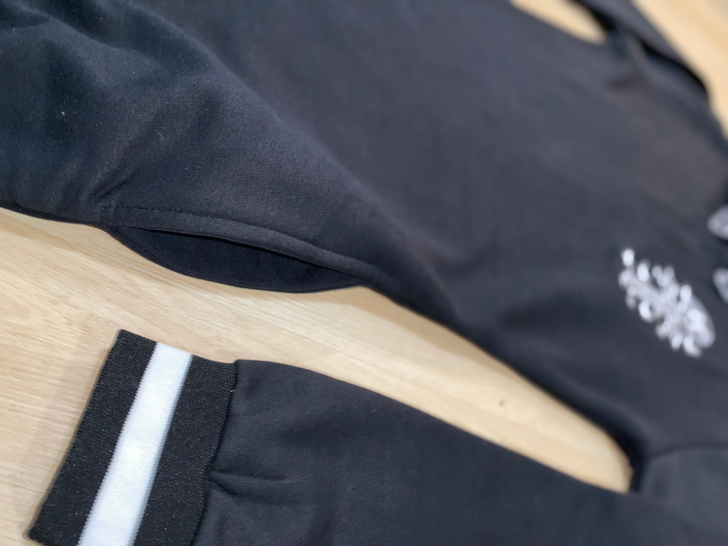 Women Black an White Designer Collar body Dress